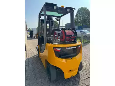 LPG heftrucks 2019  Jungheinrich TFG425s 2,5 ton LPG heftruck (3)
