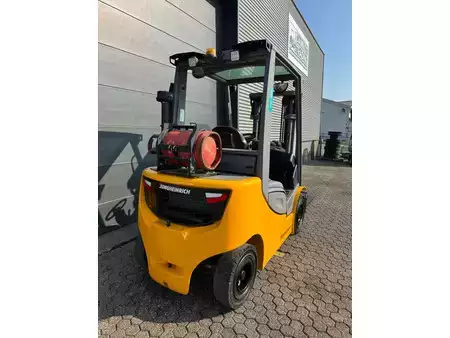 LPG heftrucks 2019  Jungheinrich TFG425s 2,5 ton LPG heftruck (4)