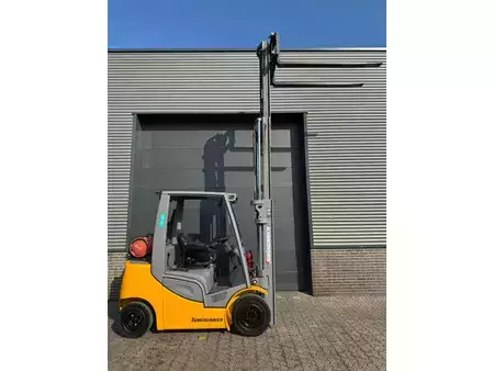 LPG heftrucks 2019  Jungheinrich TFG425s 2,5 ton LPG heftruck (5)
