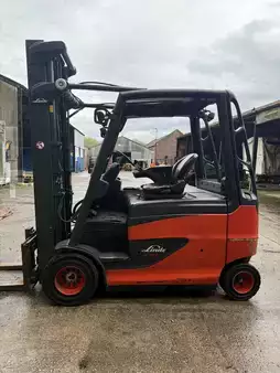 Electric - 4 wheels 2014  Linde E30HL (1)