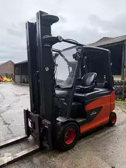 Electric - 4 wheels 2014  Linde E30HL (2)