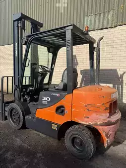 Dízel targoncák 2013  Doosan D30S-5 (2)
