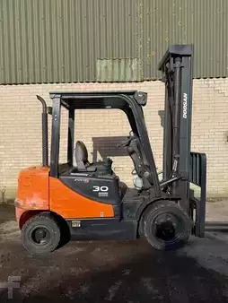 Dízel targoncák 2013  Doosan D30S-5 (6)