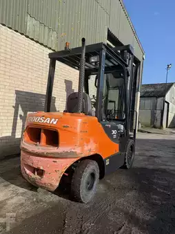 Dízel targoncák 2013  Doosan D30S-5 (7)