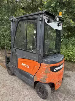 Eléctrico - 4 rodas 2015  Doosan B20X-7 (10)