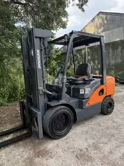 Carrelli elevatori diesel 2019  Doosan D35SC-7 (5)