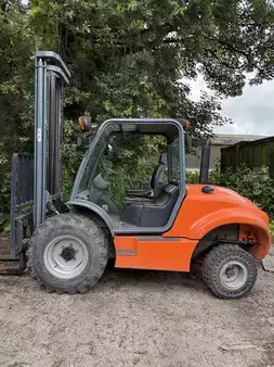 Rough Terrain Forklifts 2016  Ausa C300H (2)