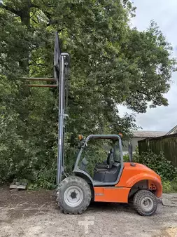 Rough Terrain Forklifts 2016  Ausa C300H (4)