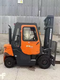 Diesel heftrucks 2018  Doosan D25GP (3)