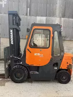 Diesel heftrucks 2018  Doosan D25GP (7)