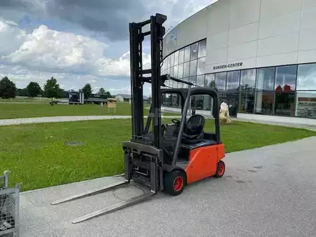 Elektro 4 Rad 2012  Linde E20 PL-01 (2)