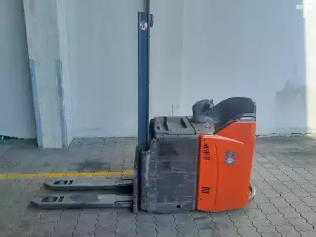 Hochhubwagen 2012  Linde L12L SP (6)