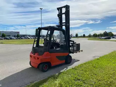 Elektro 4 Rad 2012  Linde E30-01 (1)