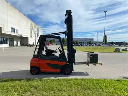 Elektro 4 Rad 2012  Linde E30-01 (11)