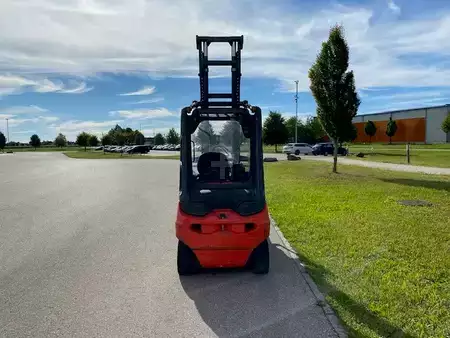 Elektro 4 Rad 2012  Linde E30-01 (9)