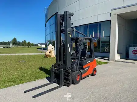 Elektro 4 Rad 2019  Linde E 30 -01 (1)