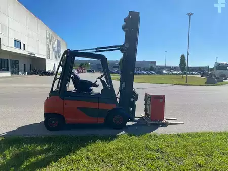 Elektro 4 Rad 2012  Linde E30 (6)