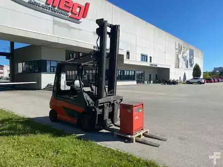 Elektro 4 Rad 2012  Linde E30 (7)