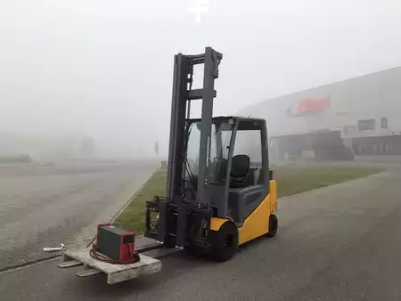 Elektro 4 Rad 2017  Jungheinrich EFGS30S (1)