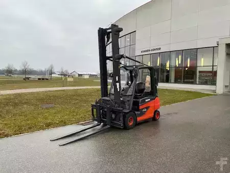 Elektro 4 Rad 2019  Linde E30-01 (1)