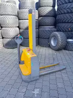 Pallestabler 2015  Jungheinrich EMC 110 (1)