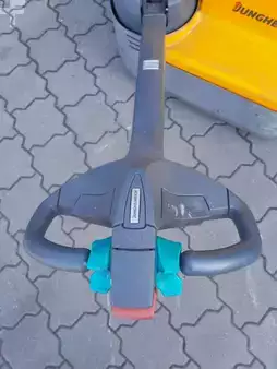 Pallestabler 2015  Jungheinrich EMC 110 (2)