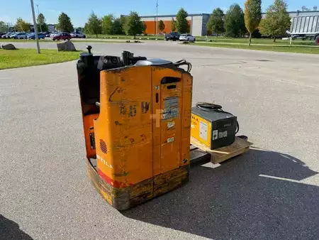 Carrelli elevatori per container 2006  Still SU 20 (6)