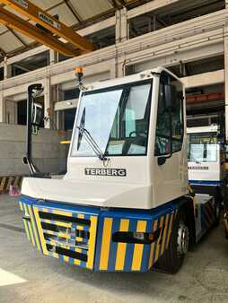 Terminal tractor - Terberg YT223 4x2 (1)