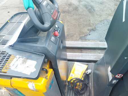 Horizontale orderpickers 2017  Jungheinrich ECE225HP (3)