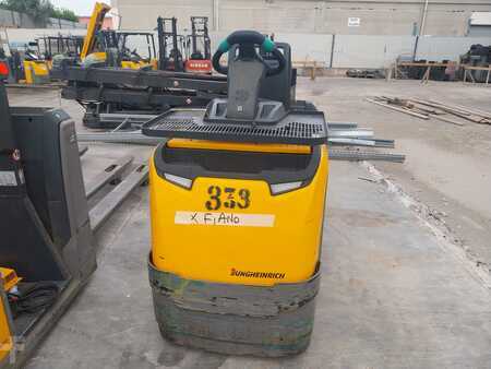 Horizontale orderpickers 2017  Jungheinrich ECE225HP (2)