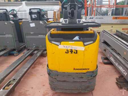 Horizontale orderpickers 2017  Jungheinrich ECE225HP (2)