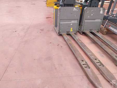 Horizontale orderpickers 2017  Jungheinrich ECE225HP (4)