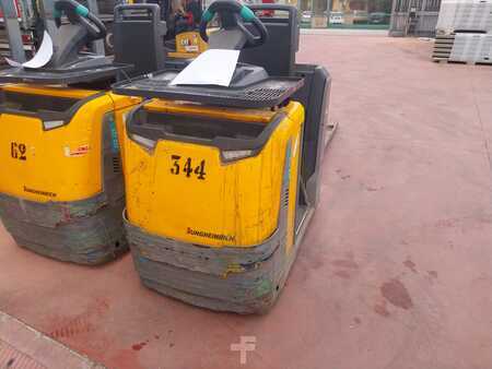 Horizontale orderpickers 2017  Jungheinrich ECE225HP (5)