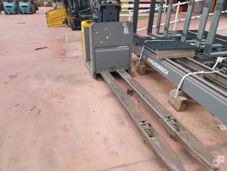 Horizontale orderpickers 2017  Jungheinrich ECE225HP (5)