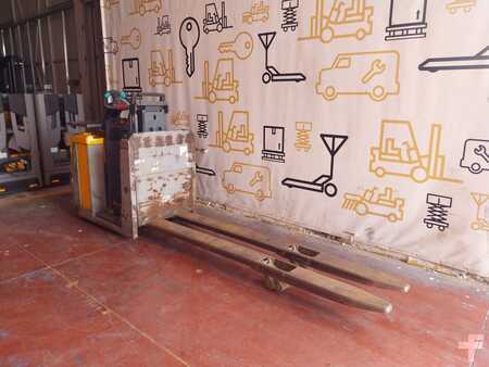 Horizontale orderpickers 2017  Jungheinrich ECE225HP (5)