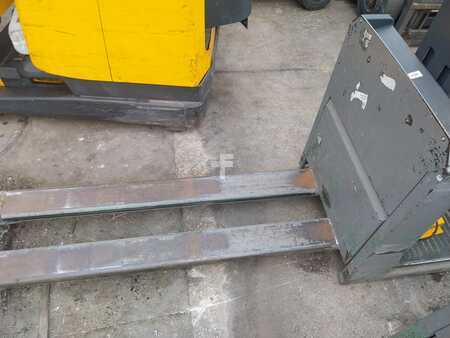 Horizontale orderpickers 2017  Jungheinrich ECE225HP (4)