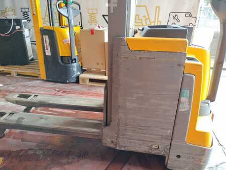 Ruční vysokozdvižný vozík 2018  Jungheinrich EJD220 (1)