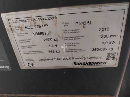 Horizontale orderpickers 2018  Jungheinrich ECE225HP (4)