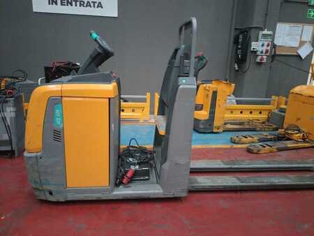 Horizontale orderpickers 2019  Jungheinrich ECE 225 (1)