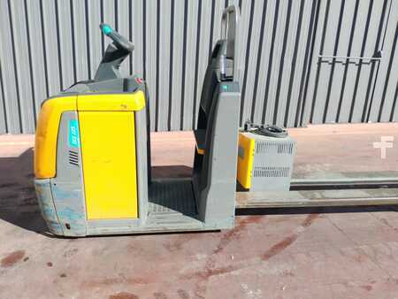 Horizontale orderpickers 2019  Jungheinrich ECE 225 (1)