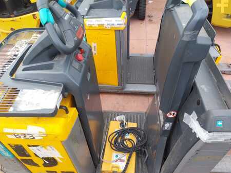 Horizontale orderpickers - Jungheinrich ECE225HP (2)