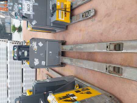 Horizontale orderpickers - Jungheinrich ECE225HP (4)