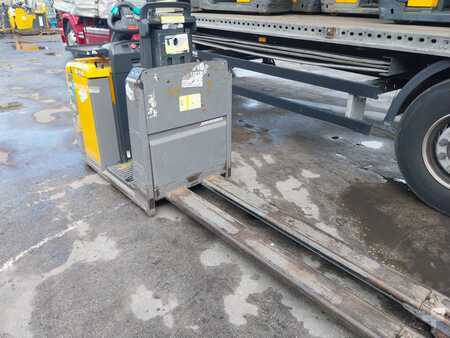 Horizontale orderpickers 2018  Jungheinrich ECE225HP (5)