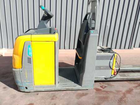 Horizontale orderpickers 2019  Jungheinrich ECE 225 (1)