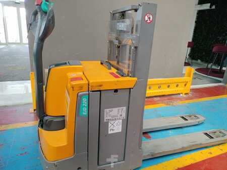 Ruční vysokozdvižný vozík 2019  Jungheinrich EJD220 (1)