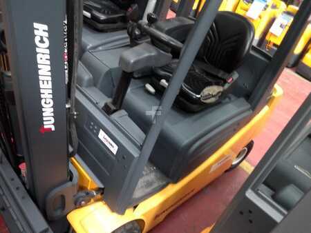 Autres - Jungheinrich EFG 320 (6)
