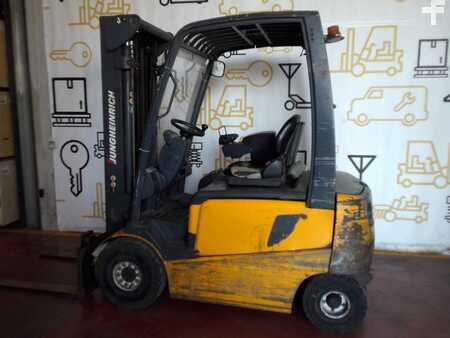 Autres - Jungheinrich EFG 425K (1)