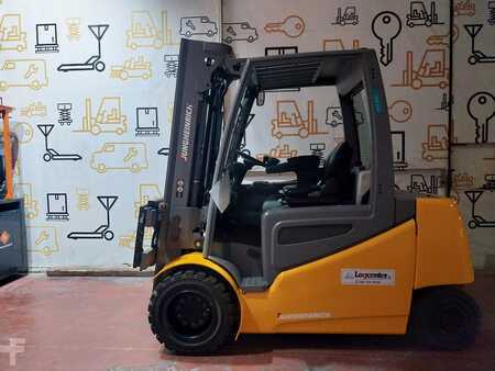 Elektro 4 Rad 2017  Jungheinrich EFG550 (1)