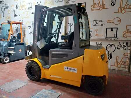 Elektro 4 Rad 2017  Jungheinrich EFG550 (6)