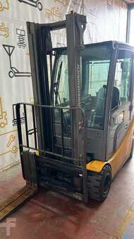 4-wiel elektrische heftrucks 2018  Jungheinrich EFG 320 (6)